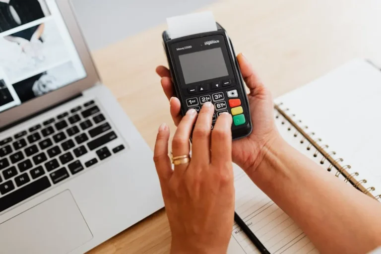 webpayblog.com for business owners: fees, trust signals, and red flags